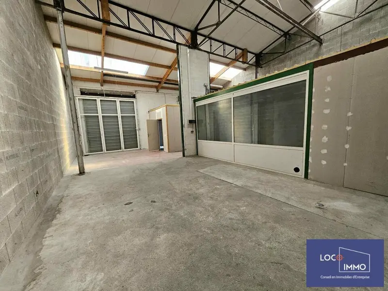 A louer Entrepôt 130m² Parempuyre