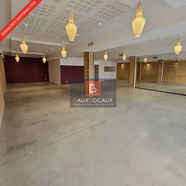 A louer Local commercial  90m² Éguilles