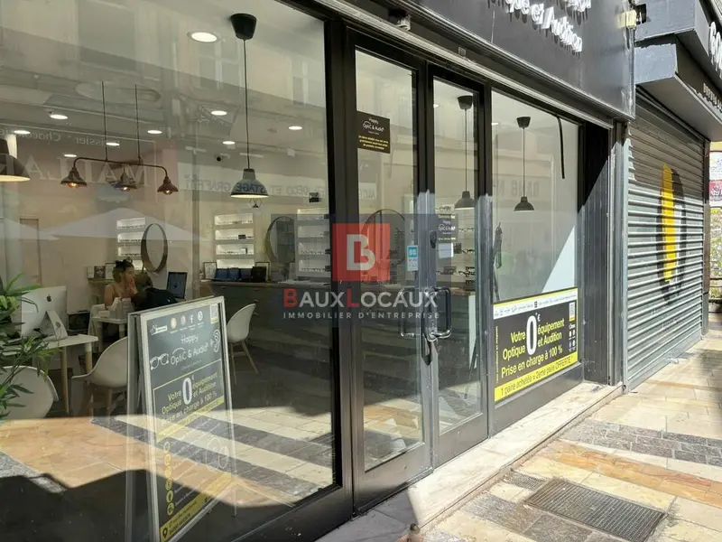 A vendre Local commercial  65m² Avignon