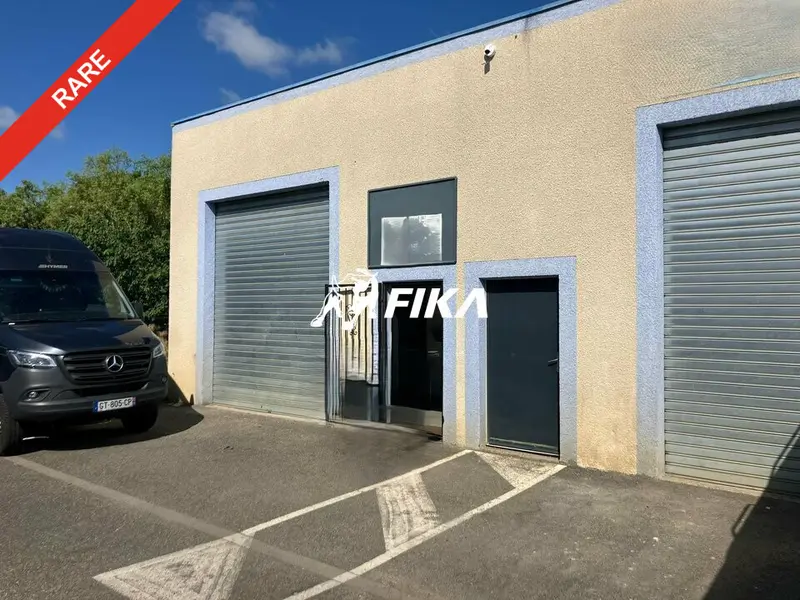 A VENDRE LOCAL D'ACTIVITE 120 m² - (31470) FONSORBES