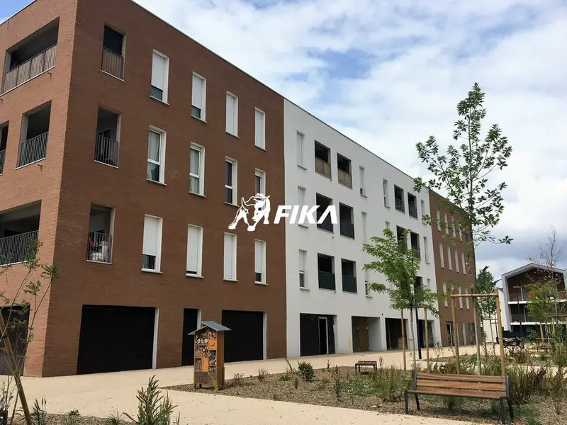 A VENDRE LOCAL COMMERCIAL 332 m²  - (31100) TOULOUSE