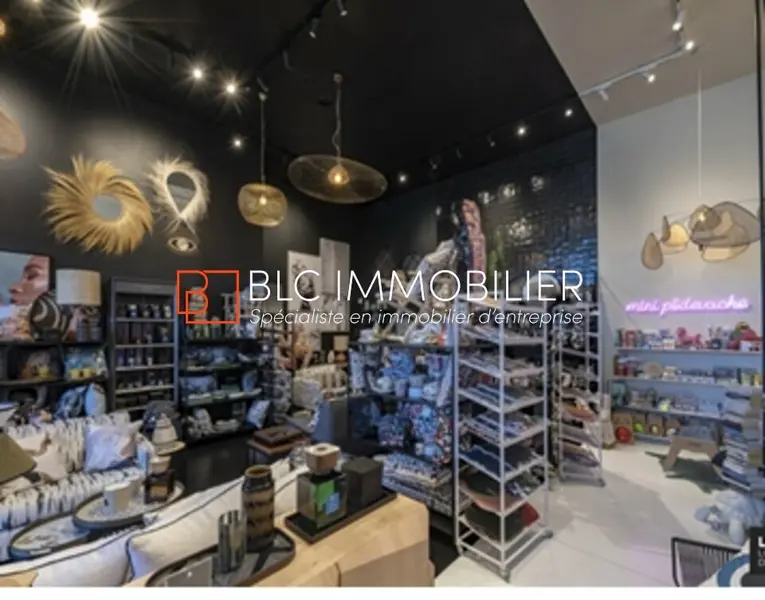 LOCAL COMMERCIAL STANDING 13008 MARSEILLE