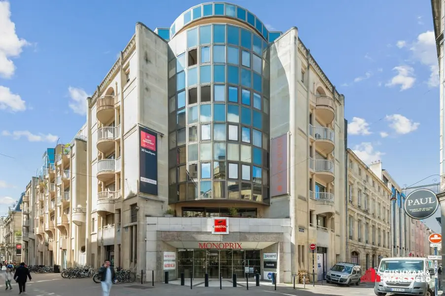 A louer Local commercial  1525m² Bordeaux
