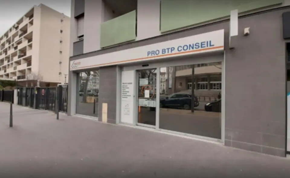 A louer Local commercial  126m² Lyon 08