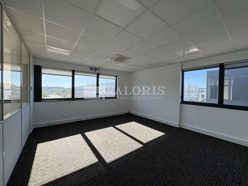 A louer Bureaux 242m² Meyzieu