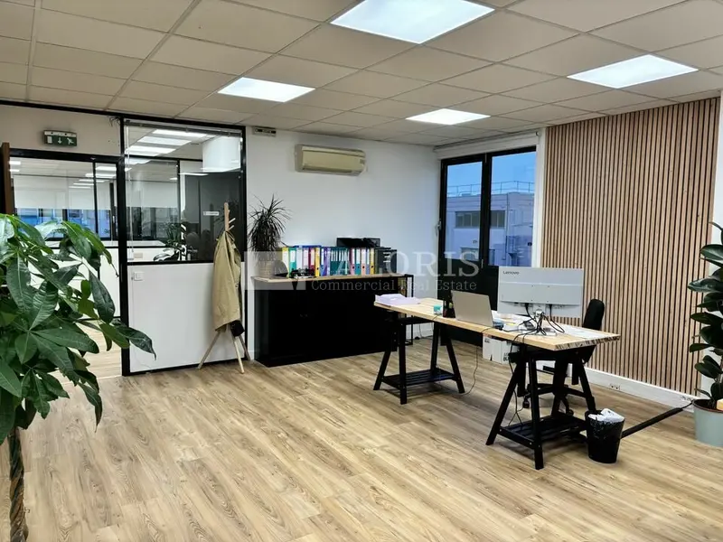 A louer Bureaux 60m² Bron