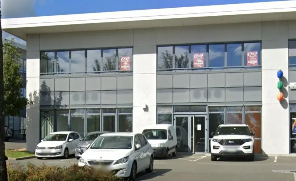 A louer Local commercial  230m² Arnas