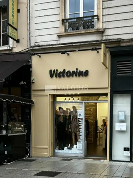 A louer Local commercial  53.42m² Lyon 02