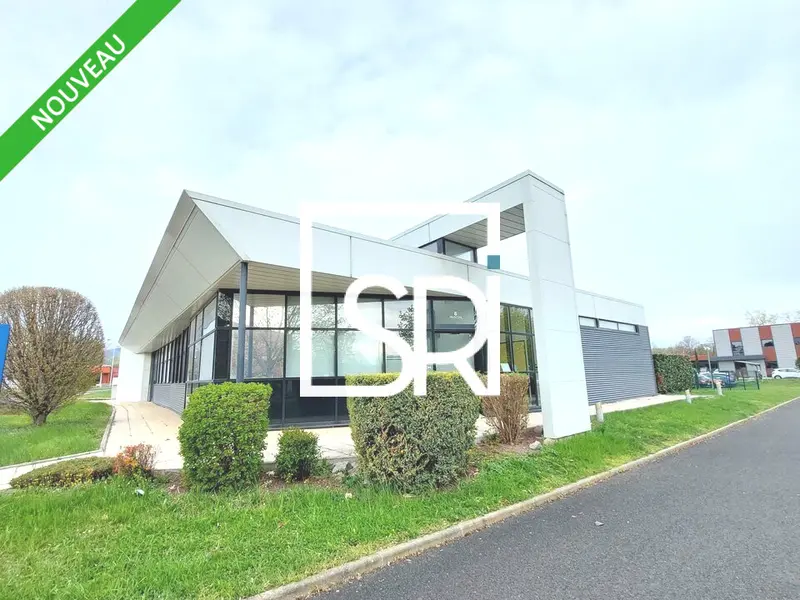 A vendre Bureaux 483.07m² Aubière
