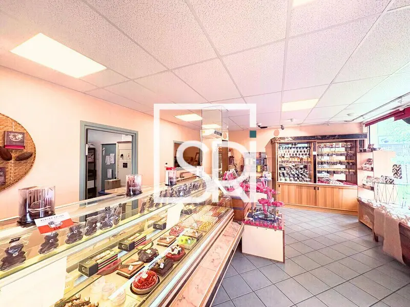 A louer Local commercial  650m² Aubière