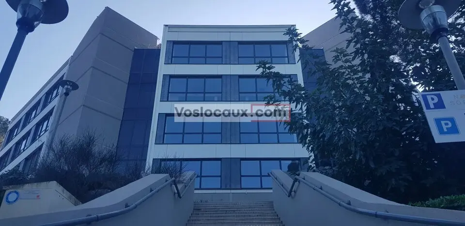 A louer : bureau de 400 m² en plein coeur de SOPHIA ANTIPOLIS
