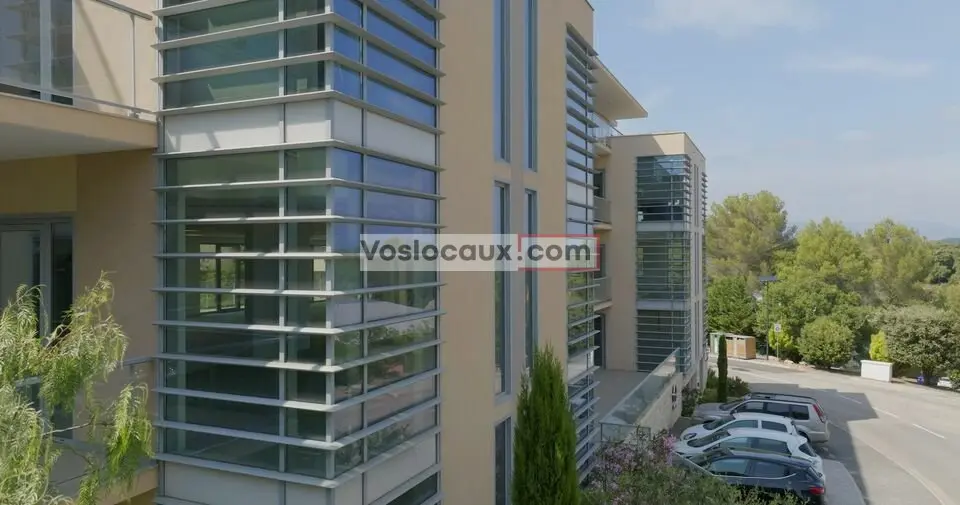 A  louer :  Bureaux de 236m² à SOPHIA ANTIPOLIS - LES TEMPLIERS