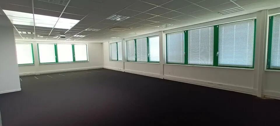 A louer Bureaux 246m² Harfleur