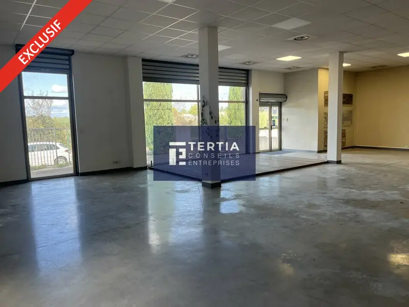 MTP EST - LOCAUX D'ACTIVITÉS / SHOWROOM A LOUER DE 250 M² ENV.