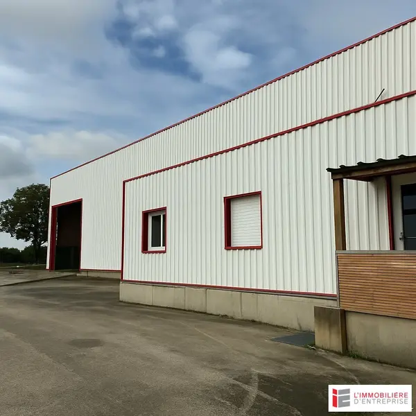 VENTE  LOCAL D'ACTIVITÉ  1 025 m²  AGGLOMÉRATION VITRÉ / JANZÉ