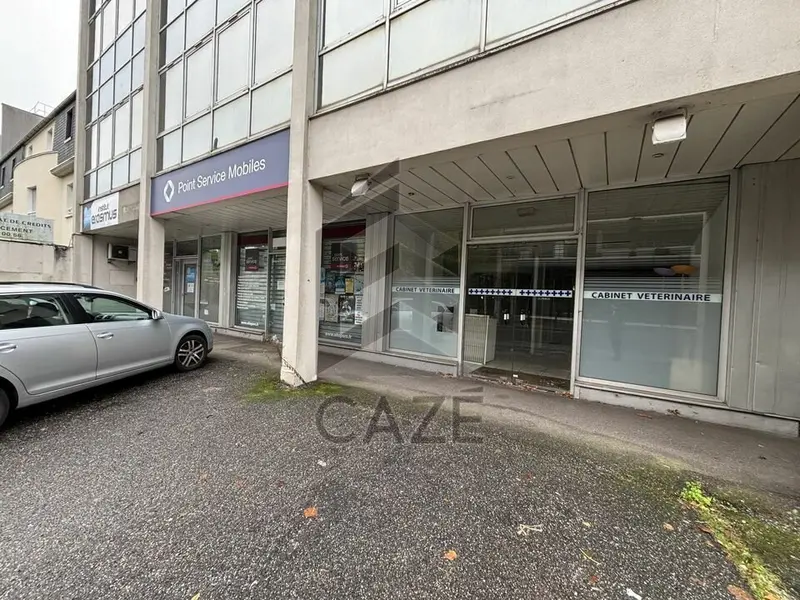 LOCAL COMMERCIAL A VENDRE - CENTRE MERIGNAC PROCHE TRAM