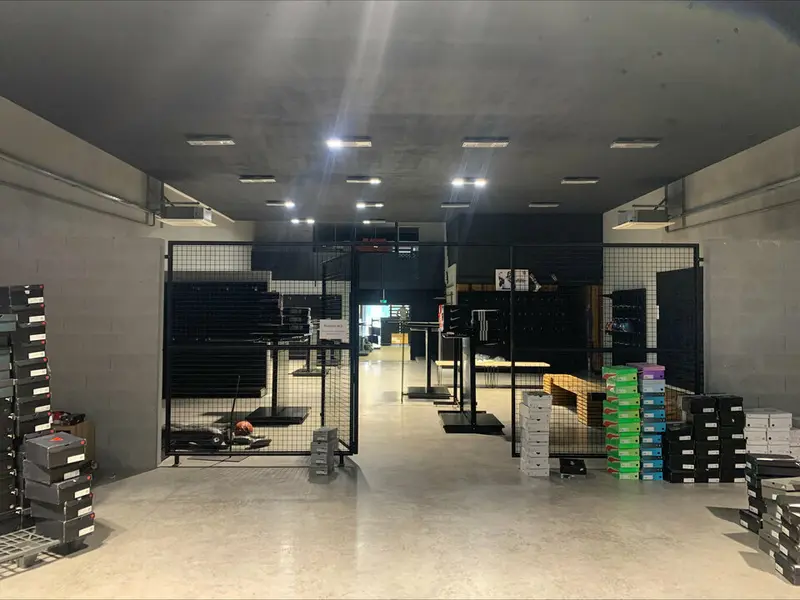 Local d'activité / commercial de 689 m² entre les Chartrons et Bacalan