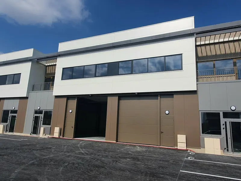 LOCAUX POUR INVESTISSEURS