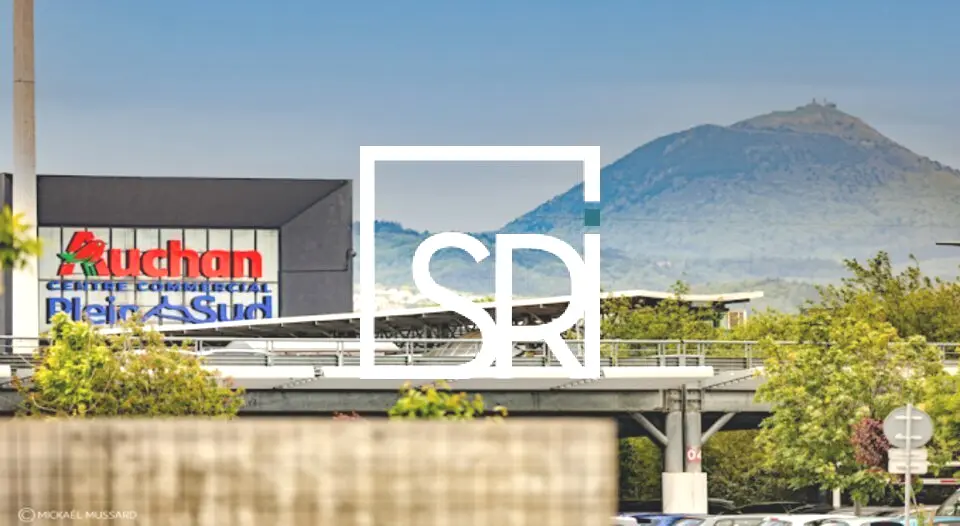 A louer Local commercial  121m² Aubière