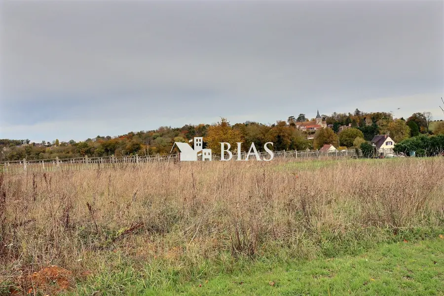 Magnifique terrain TERRES DE BORD