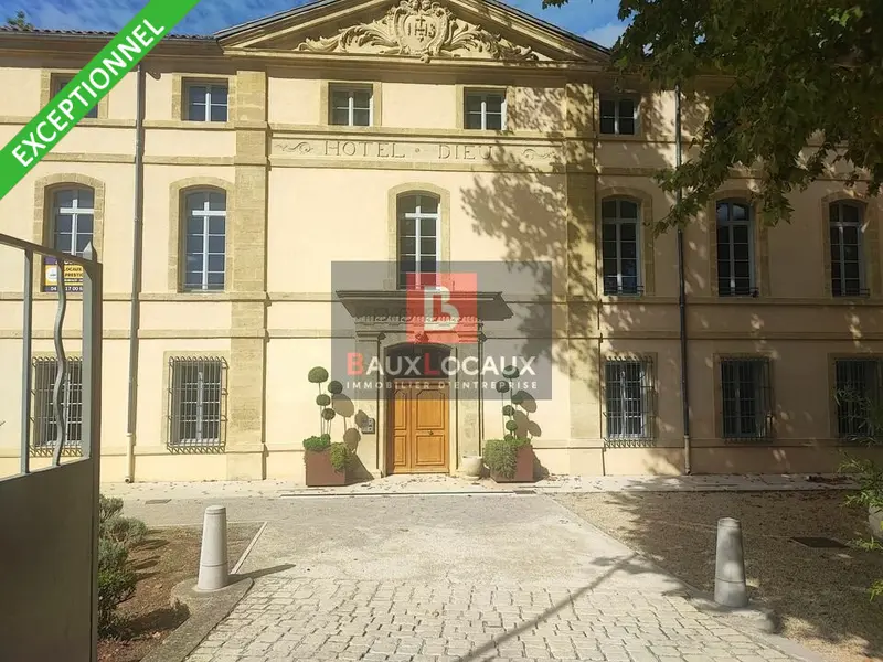 LOCATION BUREAUX 95 m² LAMBESC