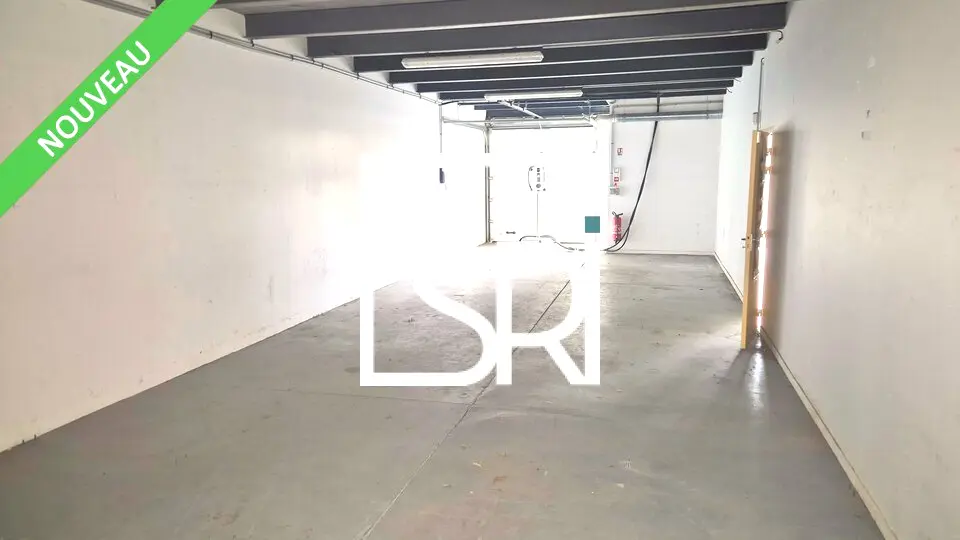 A louer Entrepôt 238m² Cournon-d'Auvergne