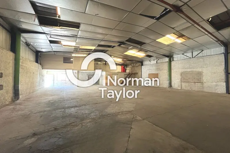 A louer Locaux d'activité 335m² Saint-Jean-de-Védas