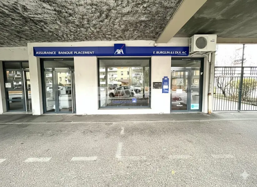 A vendre Local commercial  43m² Lozanne