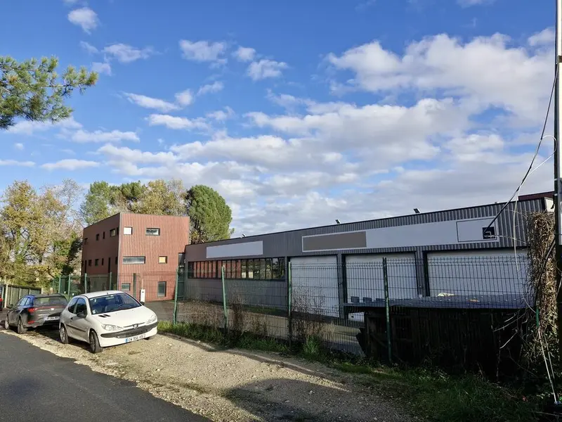 A vendre Locaux d'activité 2830m² Cadaujac