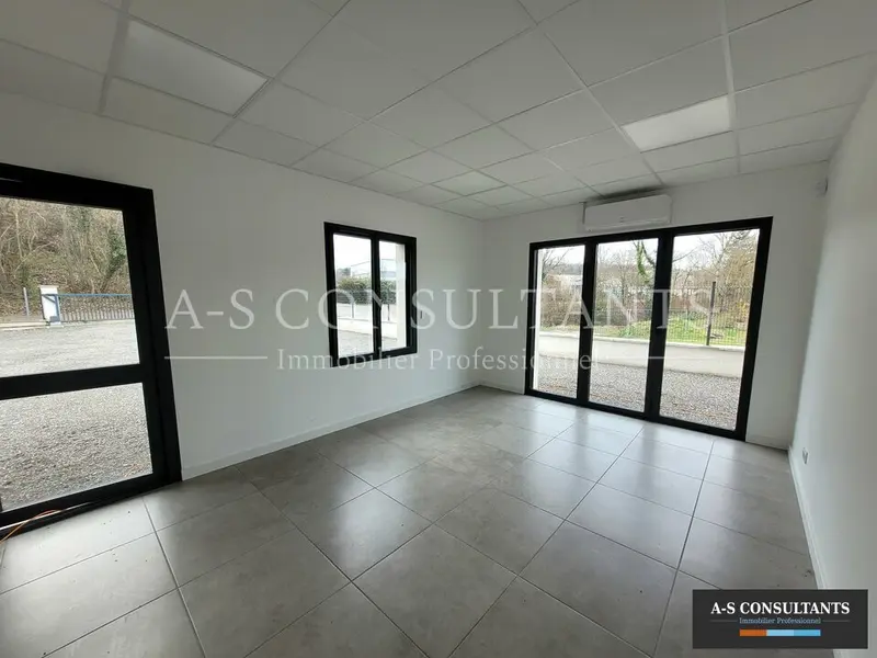 A louer Bureaux 100m² Nivolas-Vermelle