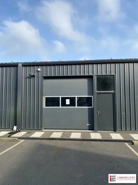 SAINT-MALO - CELLULE D'ACTIVITÉ DE 221 M² A LOUER 