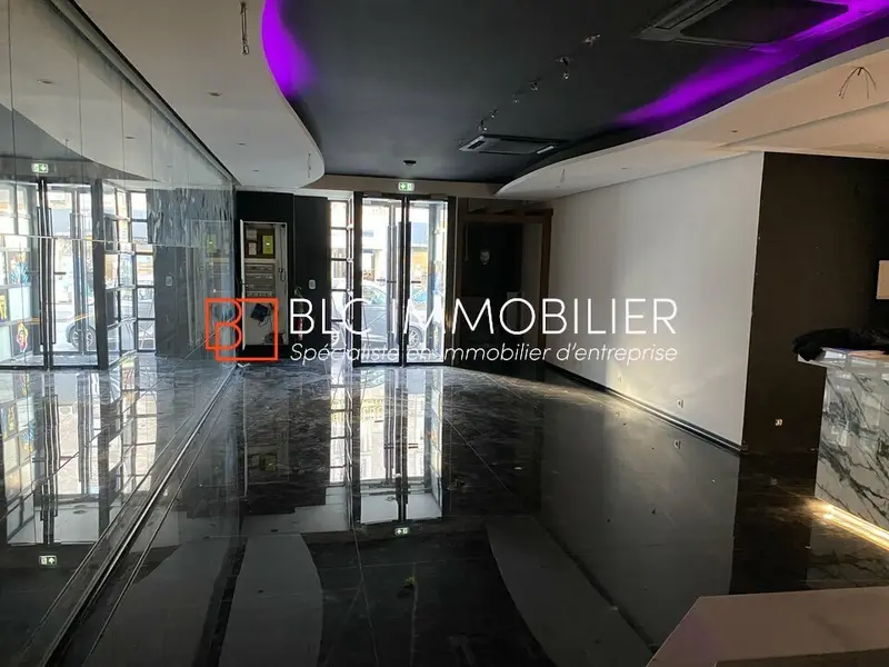 LOCAL COMMERCIAL A VENDRE 172 m² 13012 MARSEILLE