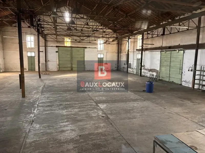 A louer Locaux d'activité 820m² Châteaurenard