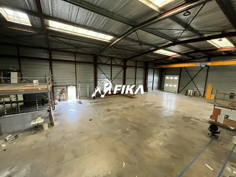 A LOUER LOCAL D'ACTIVITÉ - 1 300 m² - PLAISANCE DU TOUCH