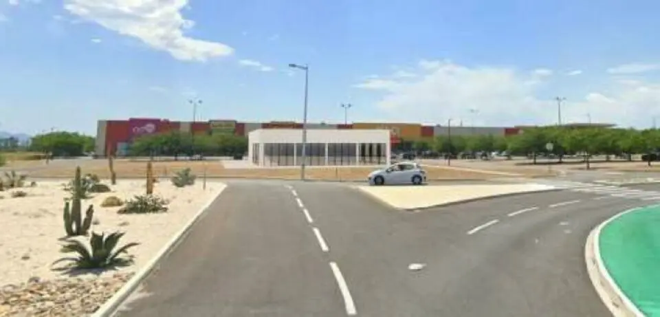 A louer BEFA 500 m² Restauration sur rond point