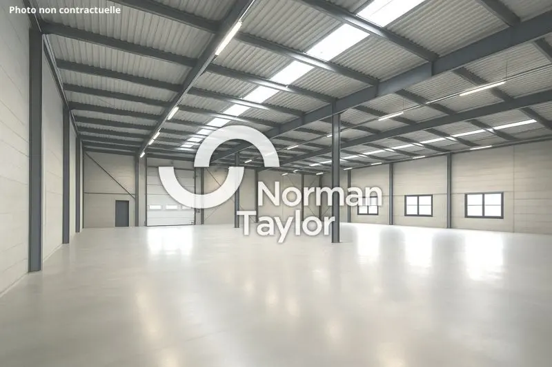 À VENDRE  Local d'activités 790 m² 