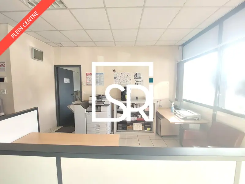 A louer Bureaux 335m² Aubière