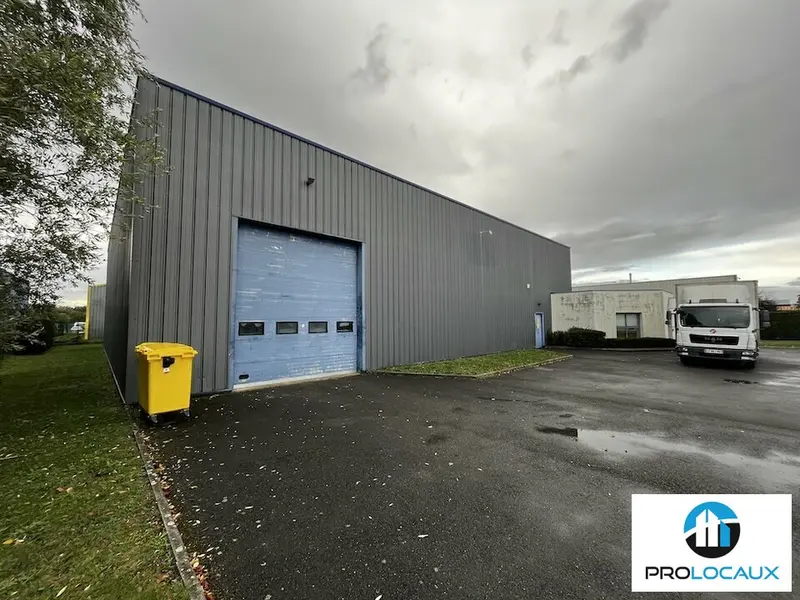 A louer Locaux d'activité 860m² Lacroix-Saint-Ouen