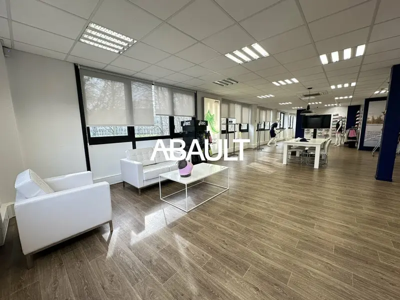 HA LOUER BUREAUX LABEGE D'ENVIRON 303 M²