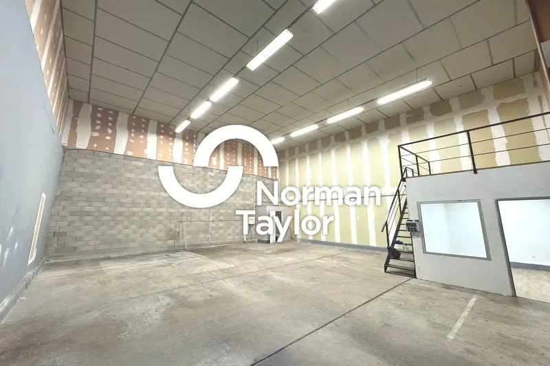 A louer Locaux d'activité 132m² Vendargues