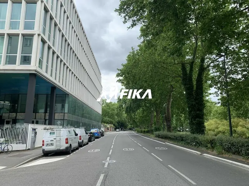 A LOUER 585 m² de BUREAUX - (31000) TOULOUSE 