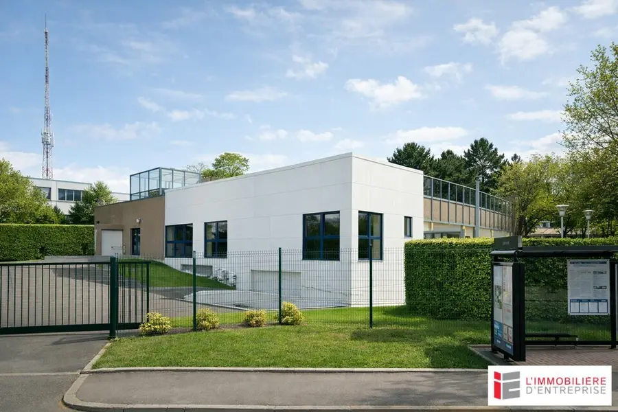 VENTE  IMMEUBLE DE BUREAUX  2 170 m²  CESSON-SÉVIGNÉ