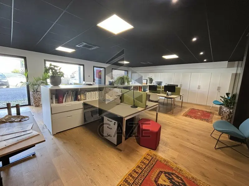 A louer Bureaux 437m² Bègles