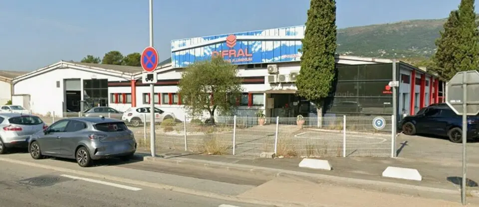 Bâtiment industriel CARROS a vendre