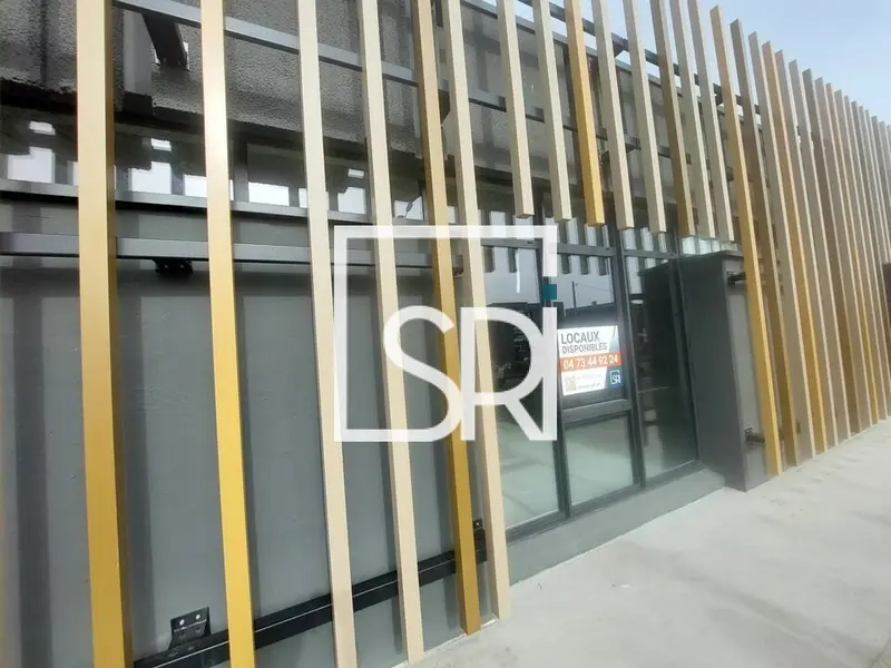 Bureau à louer - Clermont-Ferrand (63000) - 380 m² - 4 116 €/mois