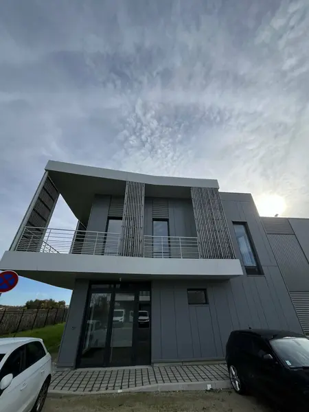 Entrepôt / Activité à vendre - Chanteloup-En-Brie (77600) - 784 m²