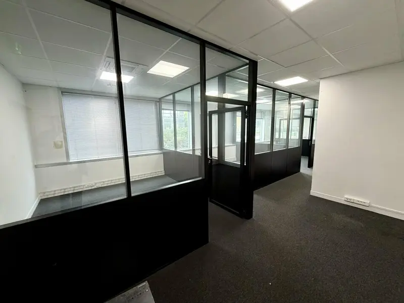 A louer Bureaux 35m² Villepinte