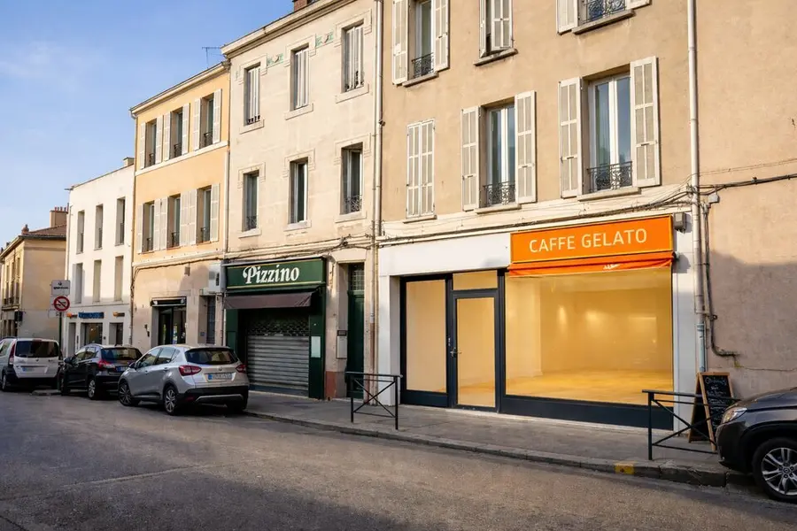 LOCAL COMMERCIAL A VENDRE 130 m² 13012 MARSEILLE