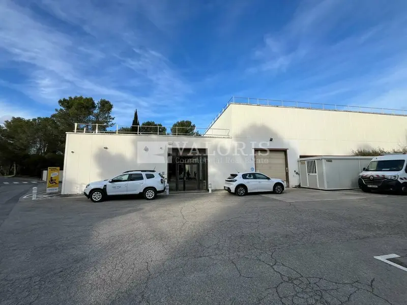 Entrepôt / Activité à louer - Aix-En-Provence (13290) - 859 m² - 5 726 €/mois