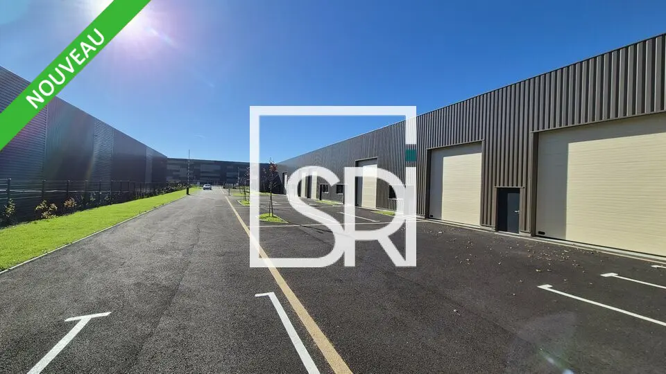 Entrepôt / Activité à louer - La Roche-Blanche (63670) - 1398 m² - 9 902 €/mois